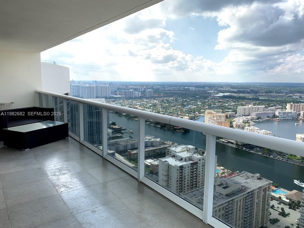 4608 2 / 2 1458 sq. ft. $ 2026-04-10 0 foto
