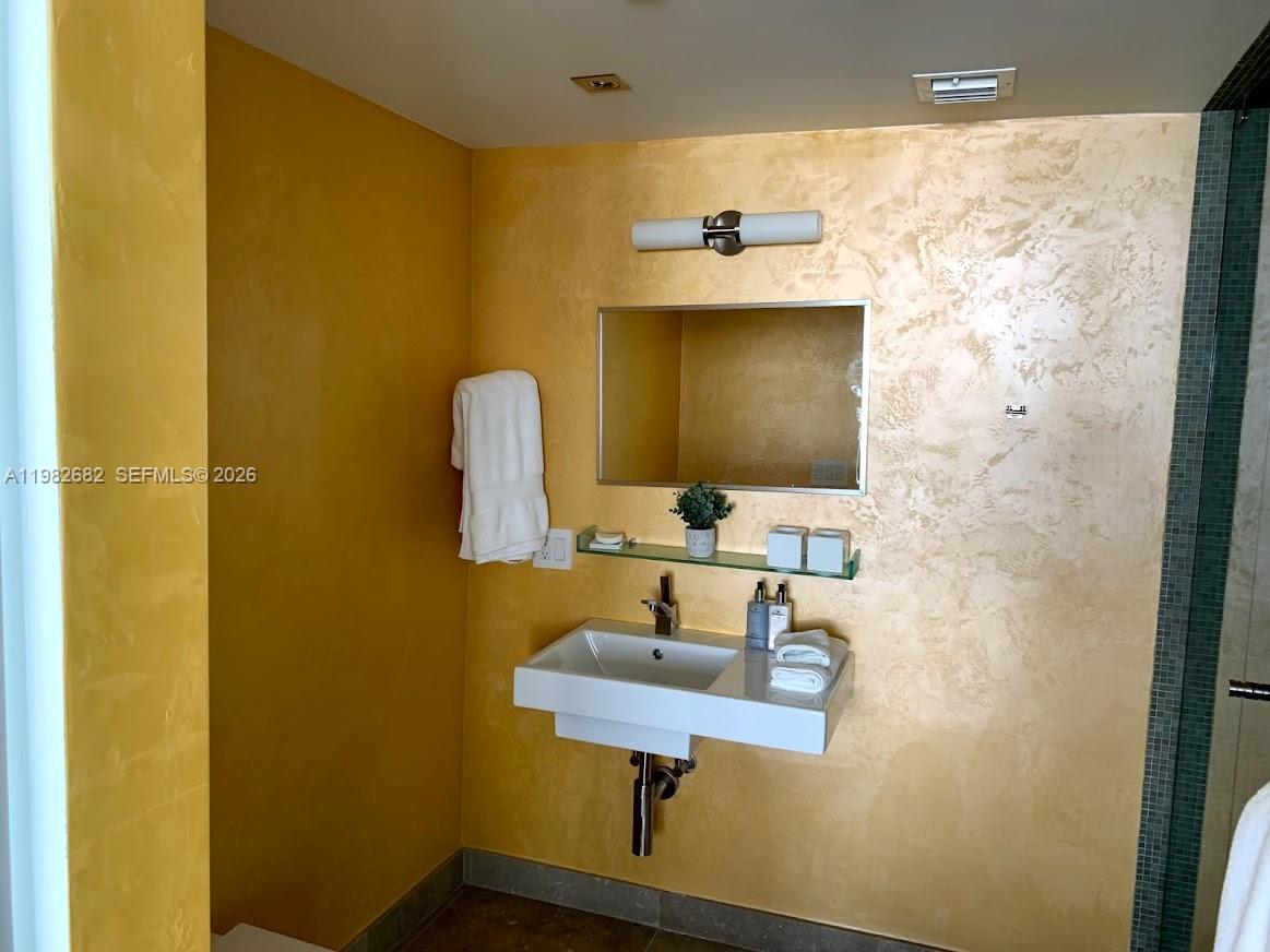 4608 2 / 2 1458 sq. ft. $ 2026-04-10 0 foto