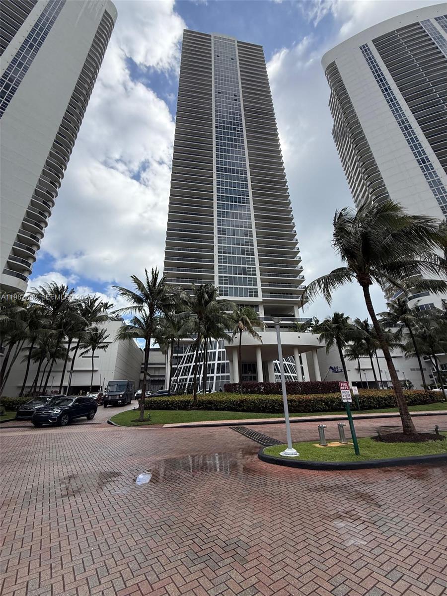 4608 2 / 2 1458 sq. ft. $ 2026-04-10 0 foto
