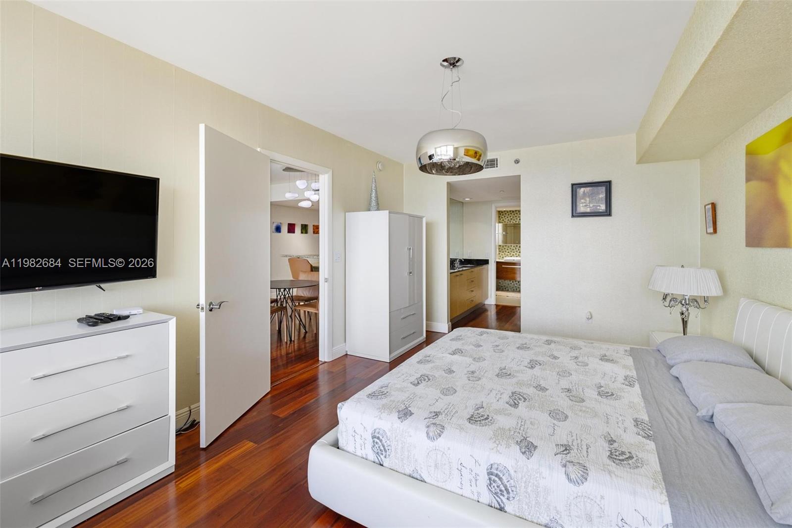 3606 2 / 1 1086 sq. ft. $ 2026-05-06 0 foto