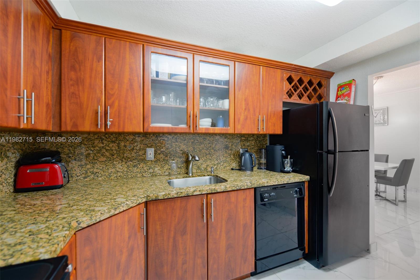 See details 7A 1 / 2 870 sq. ft. $ 2026-03-13 0 Photo