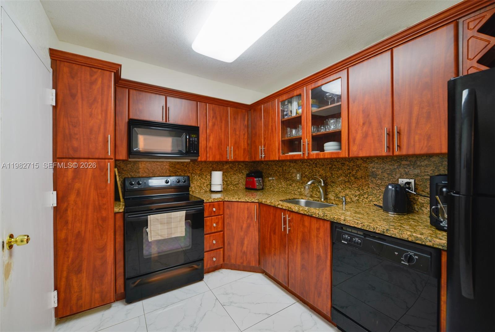 See details 7A 1 / 2 870 sq. ft. $ 2026-03-13 0 Photo