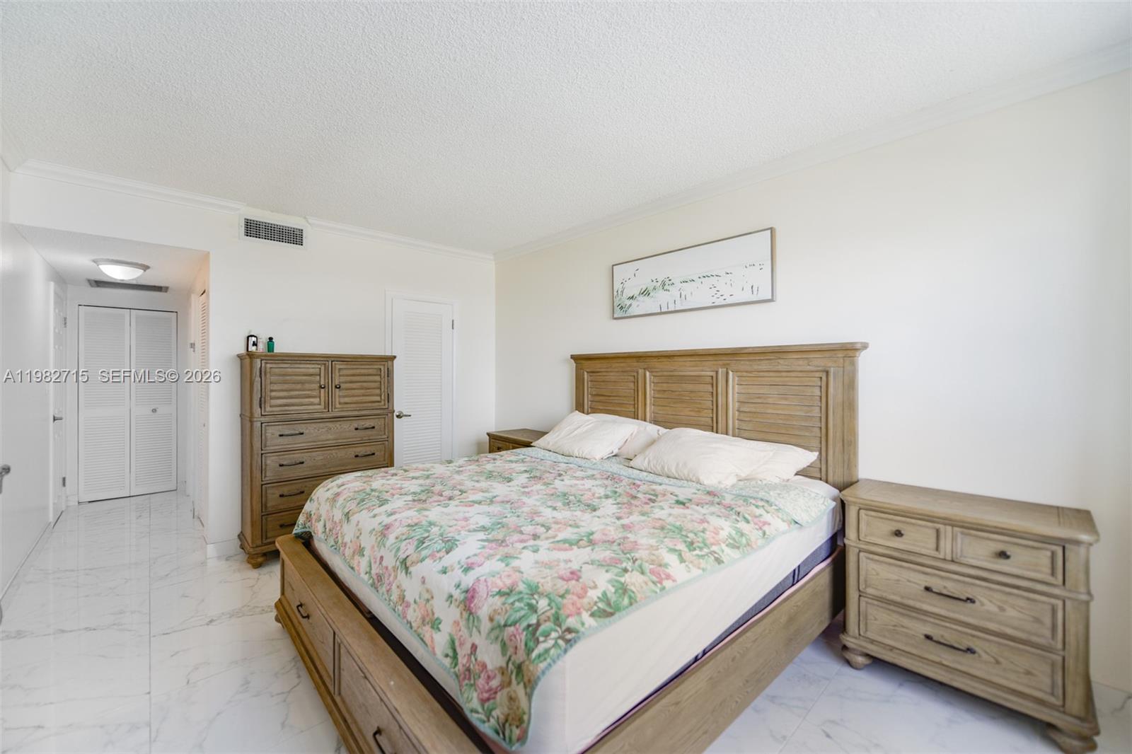 See details 7A 1 / 2 870 sq. ft. $ 2026-03-13 0 Photo