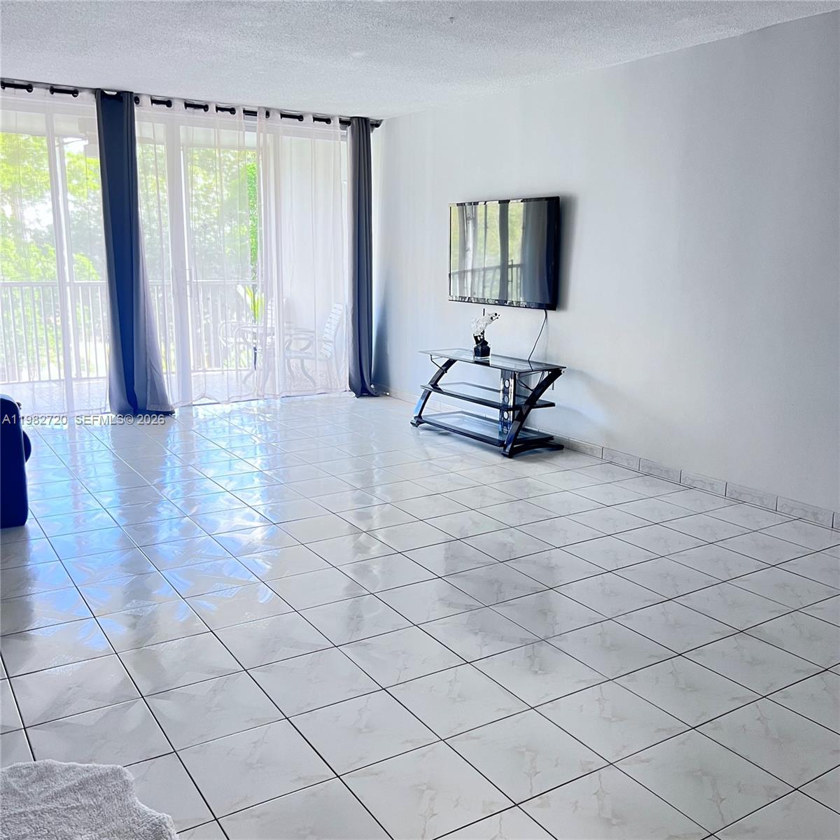 Ver detalles 403-3 2 / 2 1315 sq. ft. $ 2026-03-13 0 foto