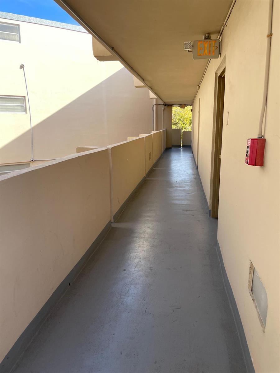 Ver detalles 1 / 898 sq. ft. $ 2026-06-21 0 foto