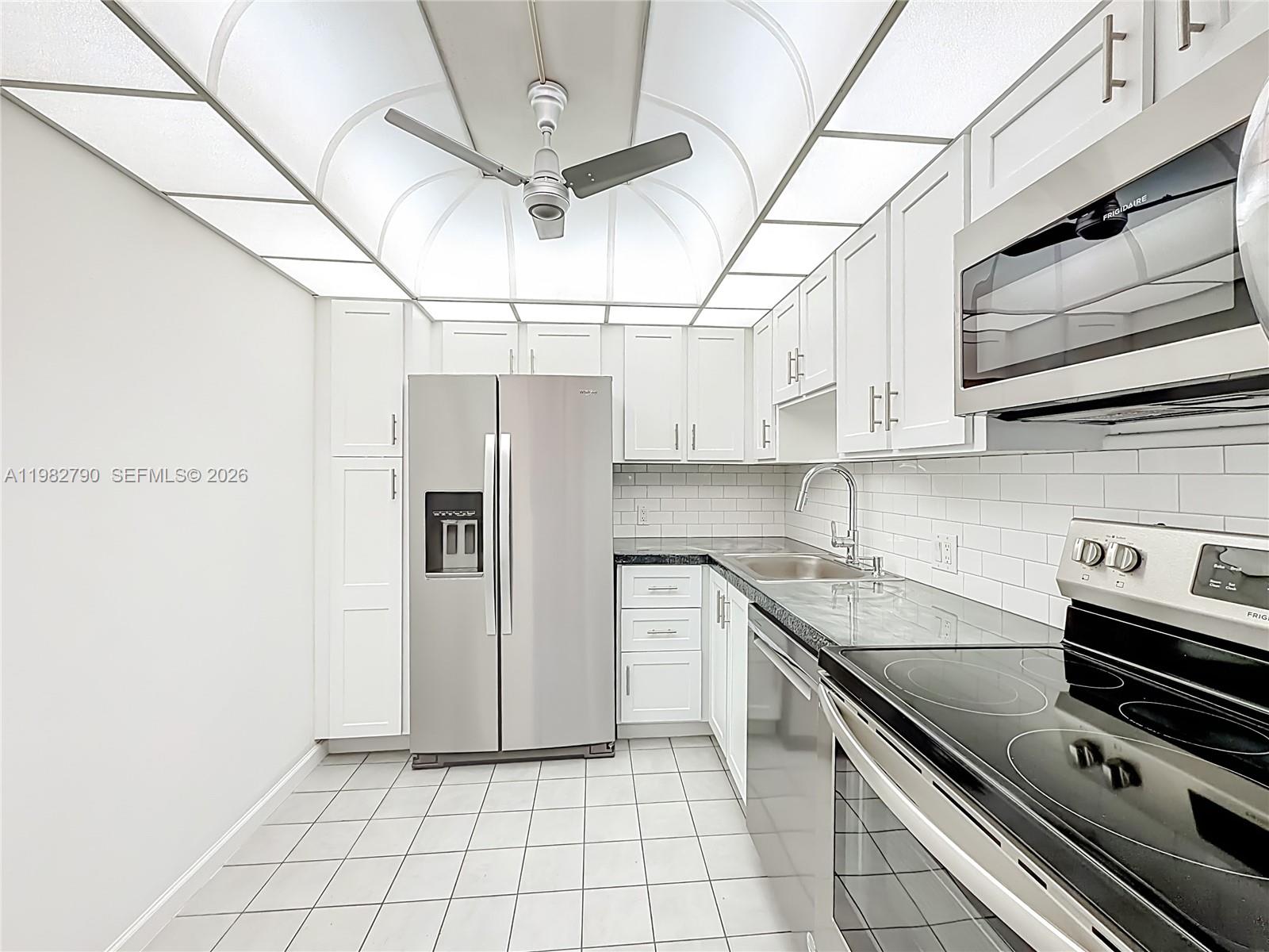 Photo of 20301 Country Club Dr  #2428, Aventura, Florida, 33180 - 