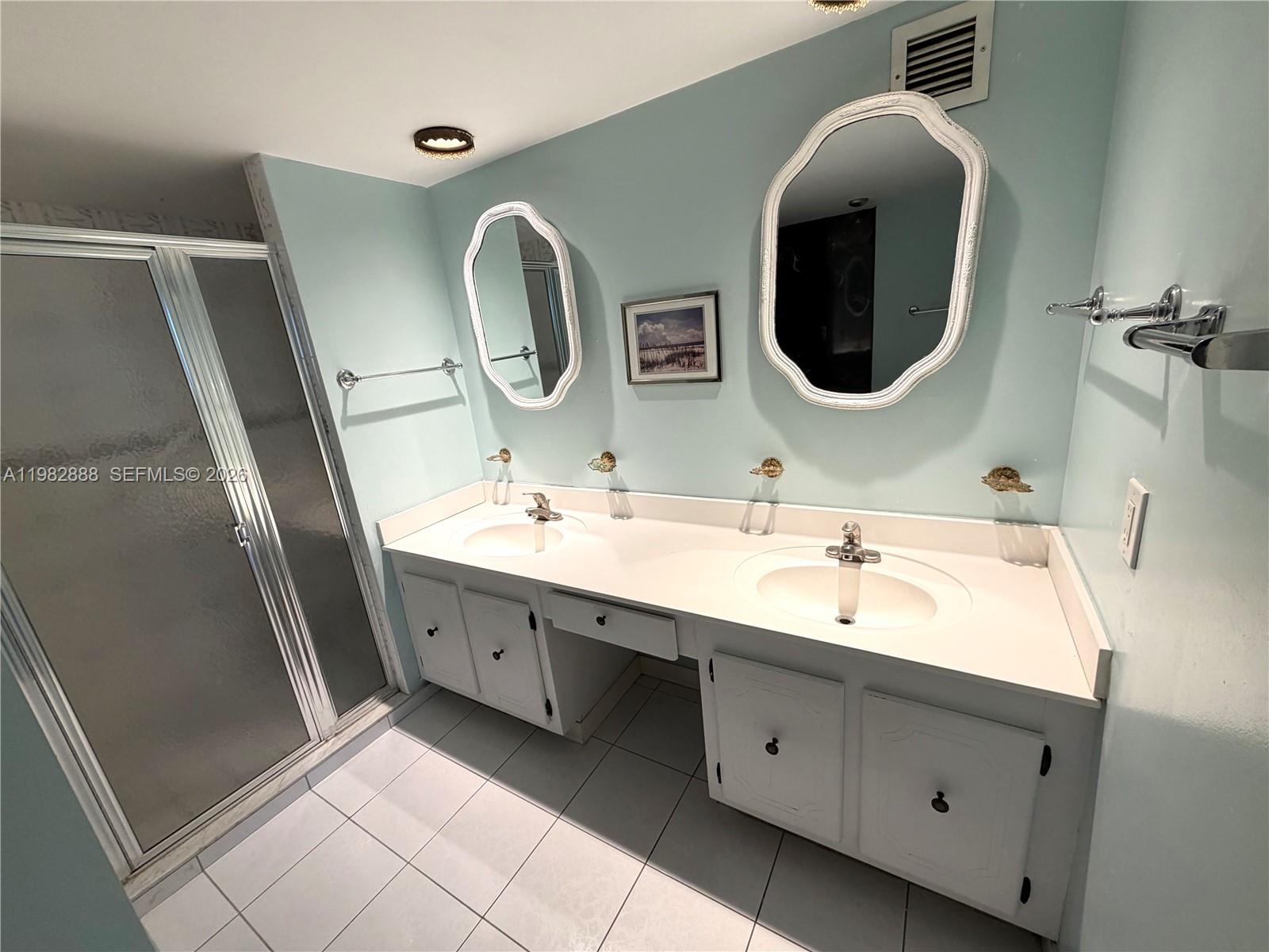 Photo of 1833 Ocean Dr  #1202, Hallandale Beach, Florida, 33009 - 