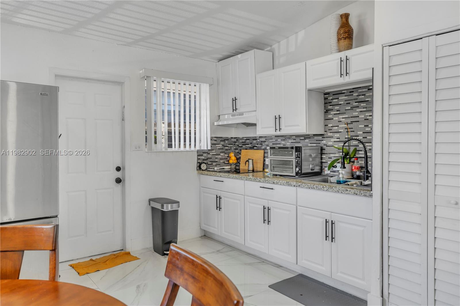   /  1854 кв.футов $ 2026-04-21 0 Фото