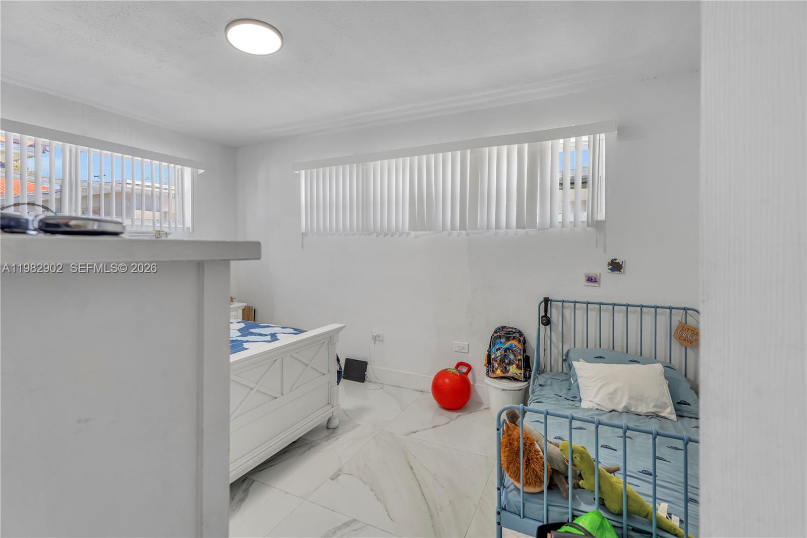   /  1854 кв.футов $ 2026-04-21 0 Фото