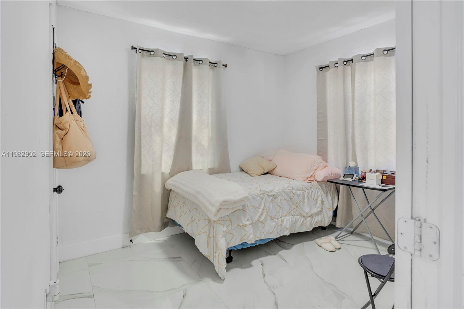   /  1854 кв.футов $ 2026-04-21 0 Фото