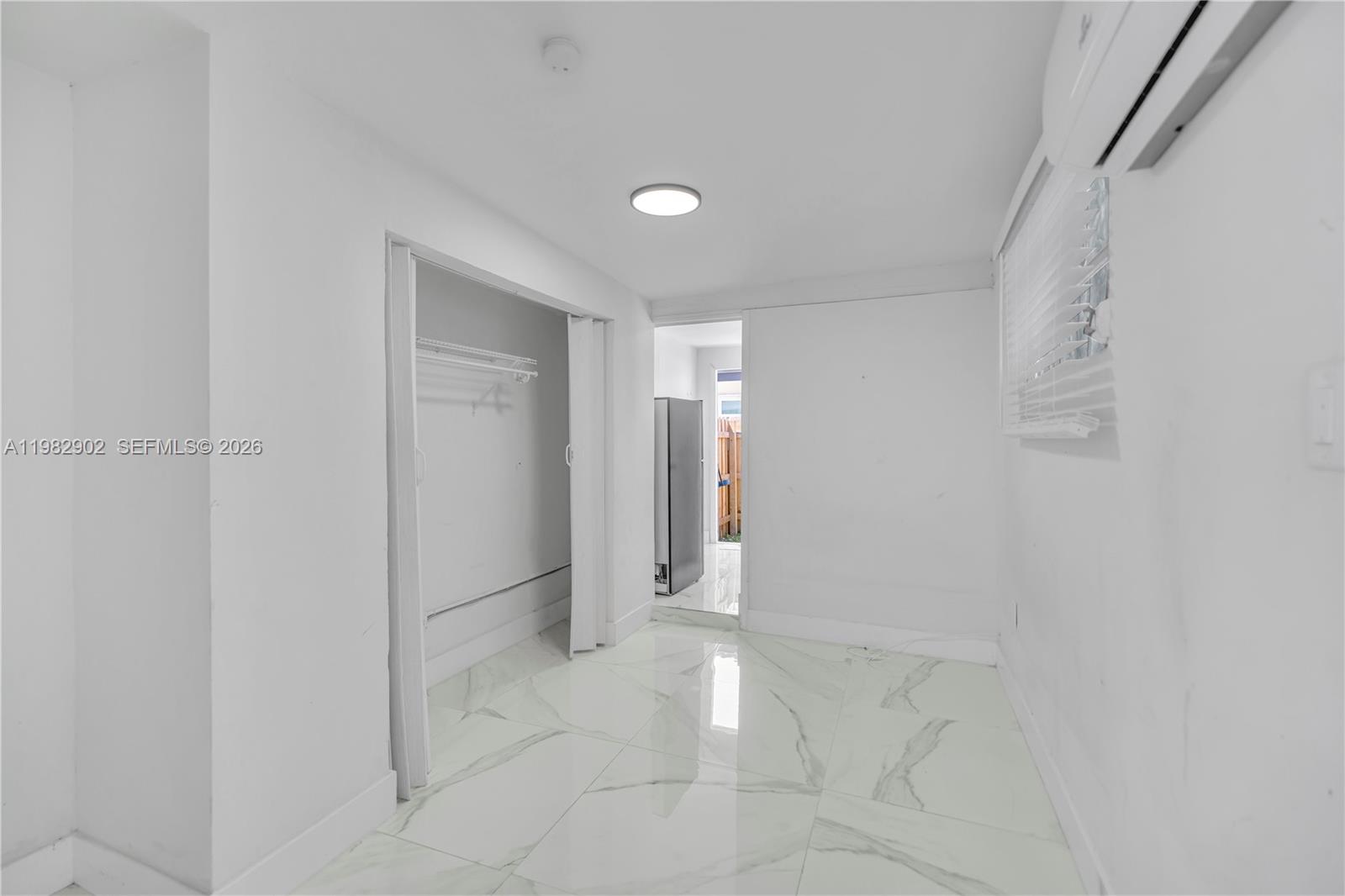   /  1854 кв.футов $ 2026-04-21 0 Фото