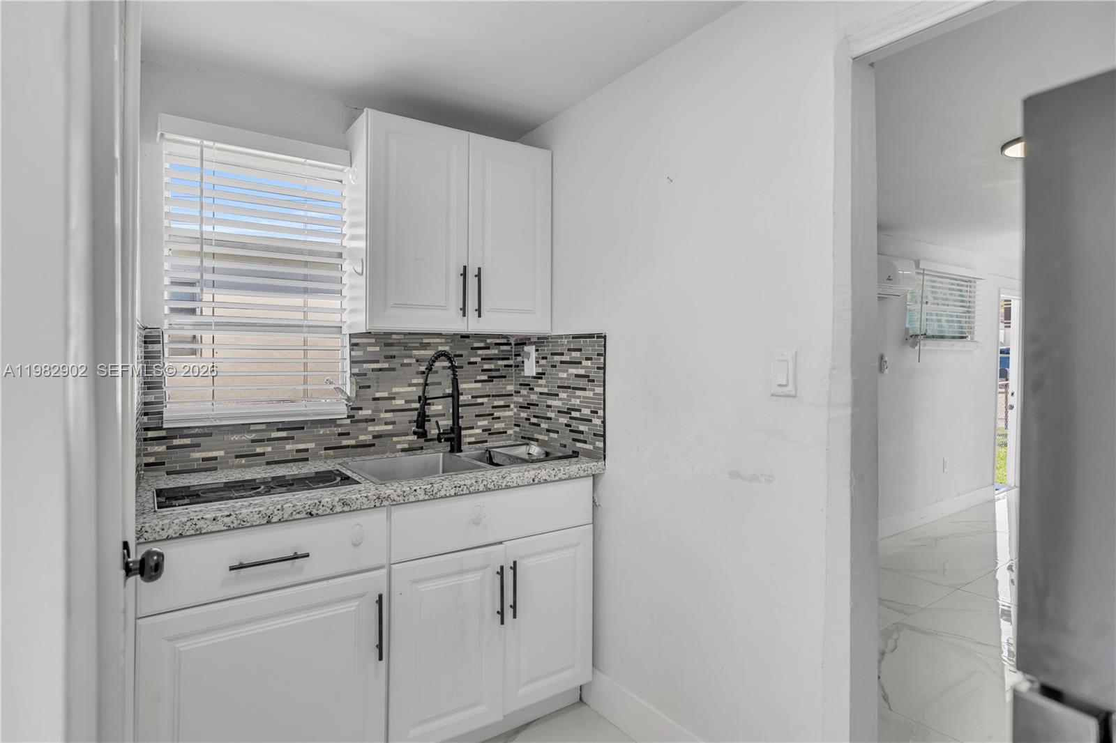   /  1854 кв.футов $ 2026-04-21 0 Фото