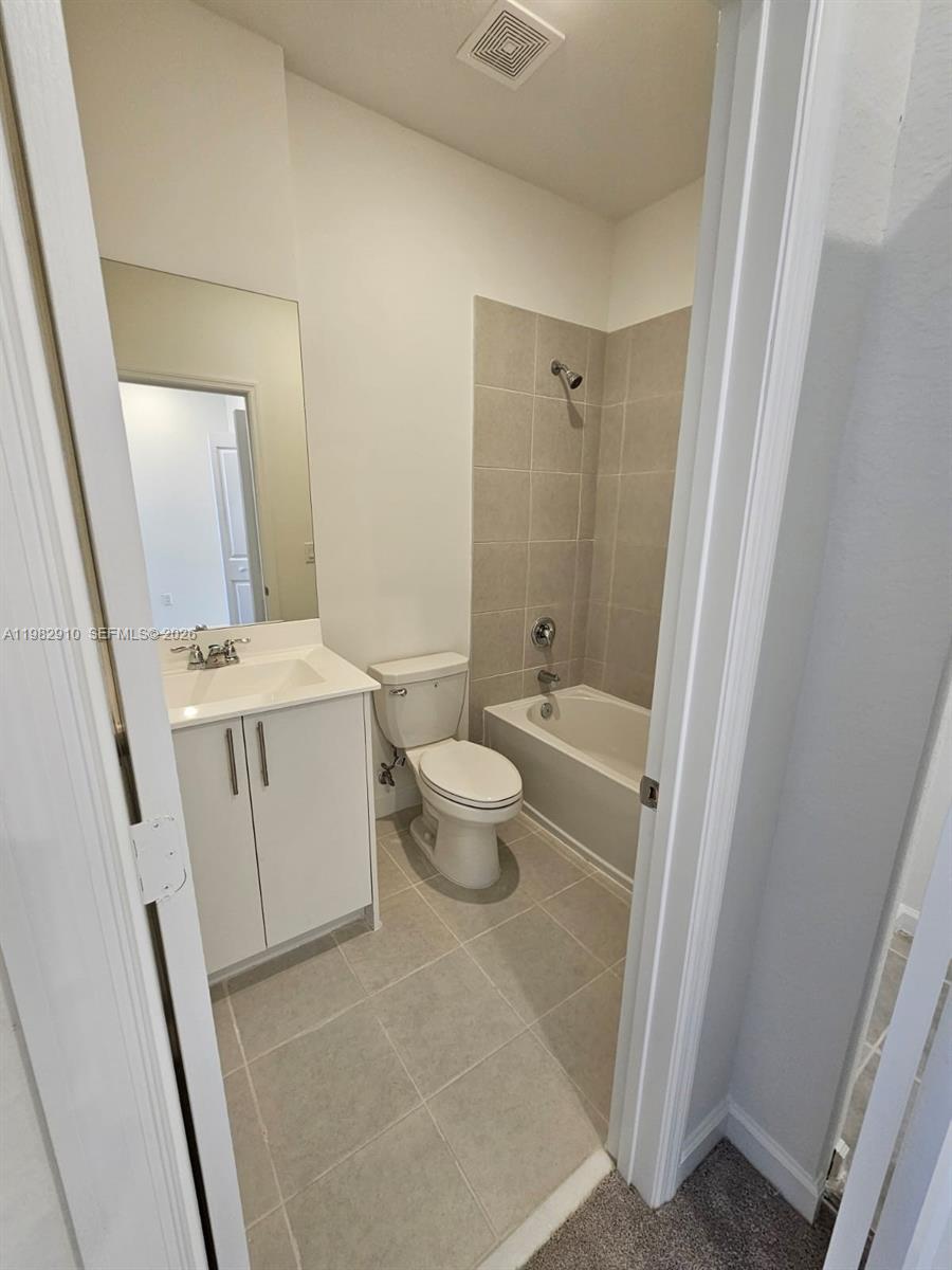 Ver detalles / 1615 sq. ft. $ 2026-03-14 0 foto