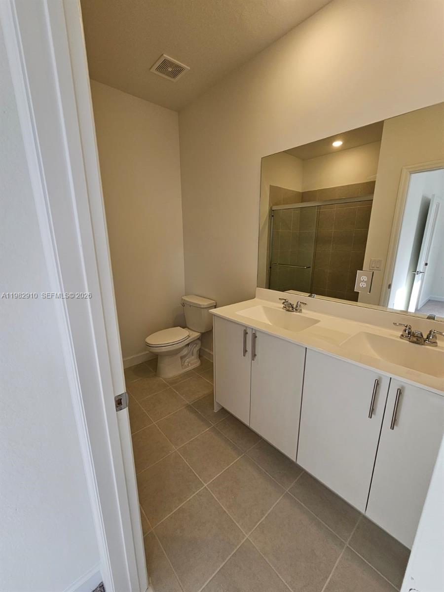 Ver detalles / 1615 sq. ft. $ 2026-03-14 0 foto