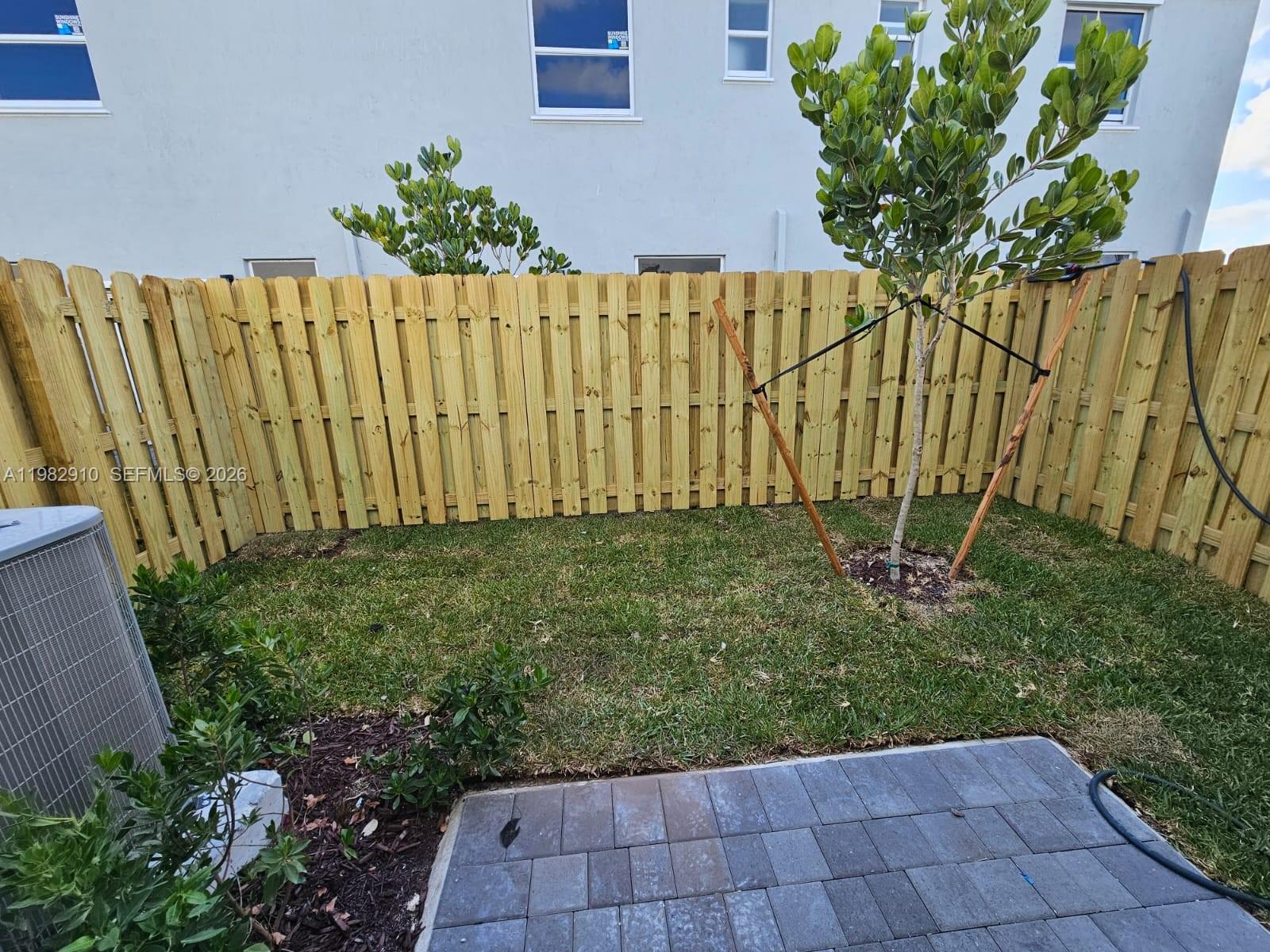 Ver detalles / 1615 sq. ft. $ 2026-03-14 0 foto