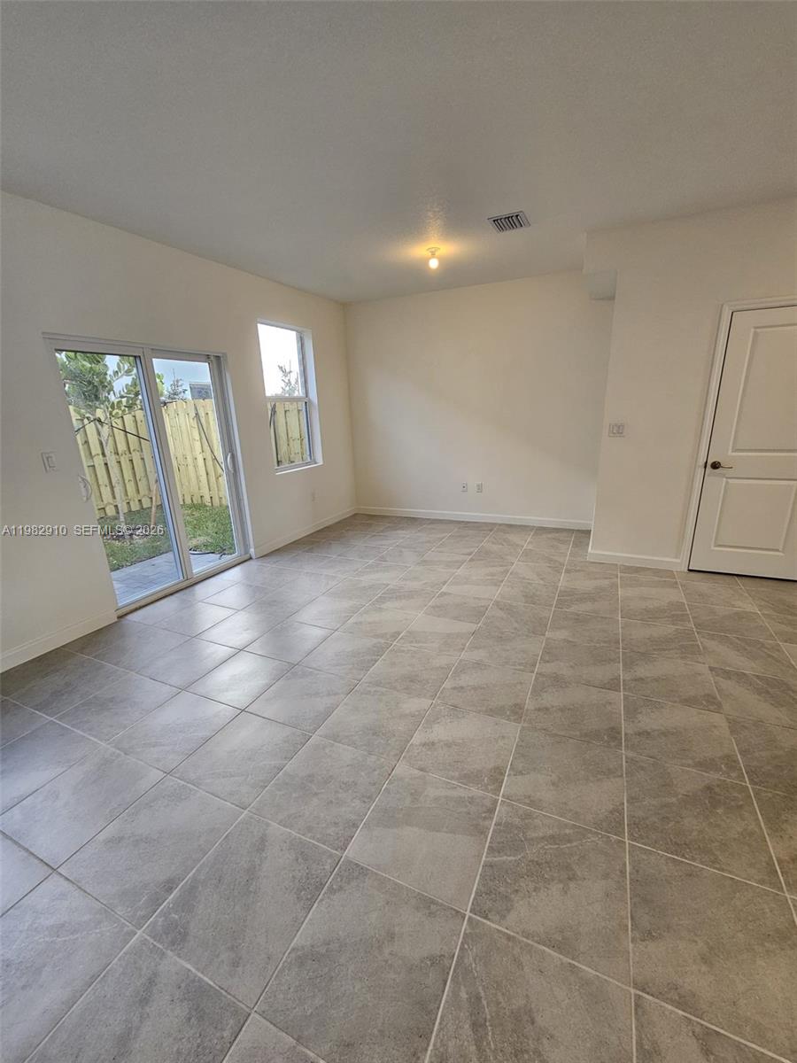 Ver detalles / 1615 sq. ft. $ 2026-03-14 0 foto