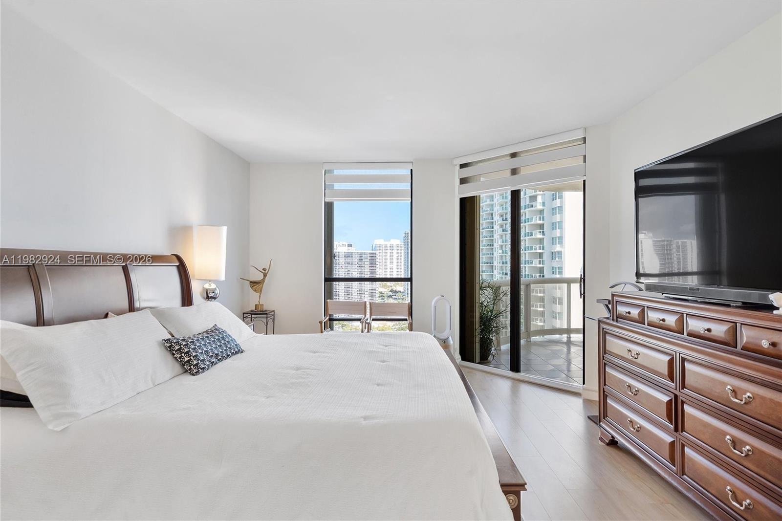 Photo of 20191 Country Club Dr  #1903, Aventura, Florida, 33180 - 