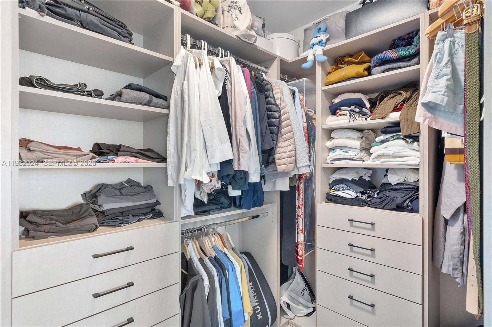 Photo of 20191 Country Club Dr  #1903, Aventura, Florida, 33180 - 