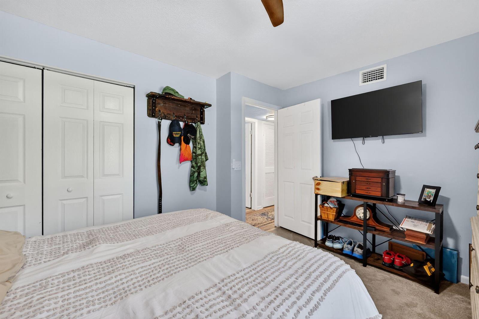 Ver detalles H1-103 2 / 2 1092 sq. ft. $ 2026-06-15 0 foto
