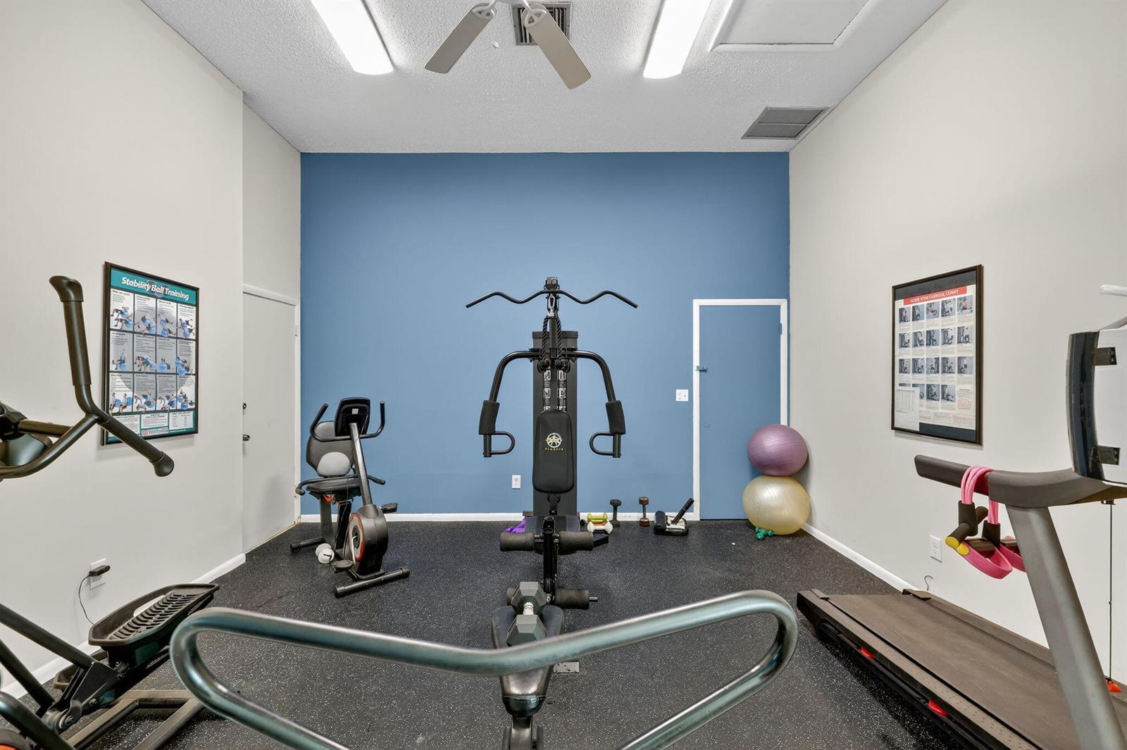 Ver detalles H1-103 2 / 2 1092 sq. ft. $ 2026-06-15 0 foto