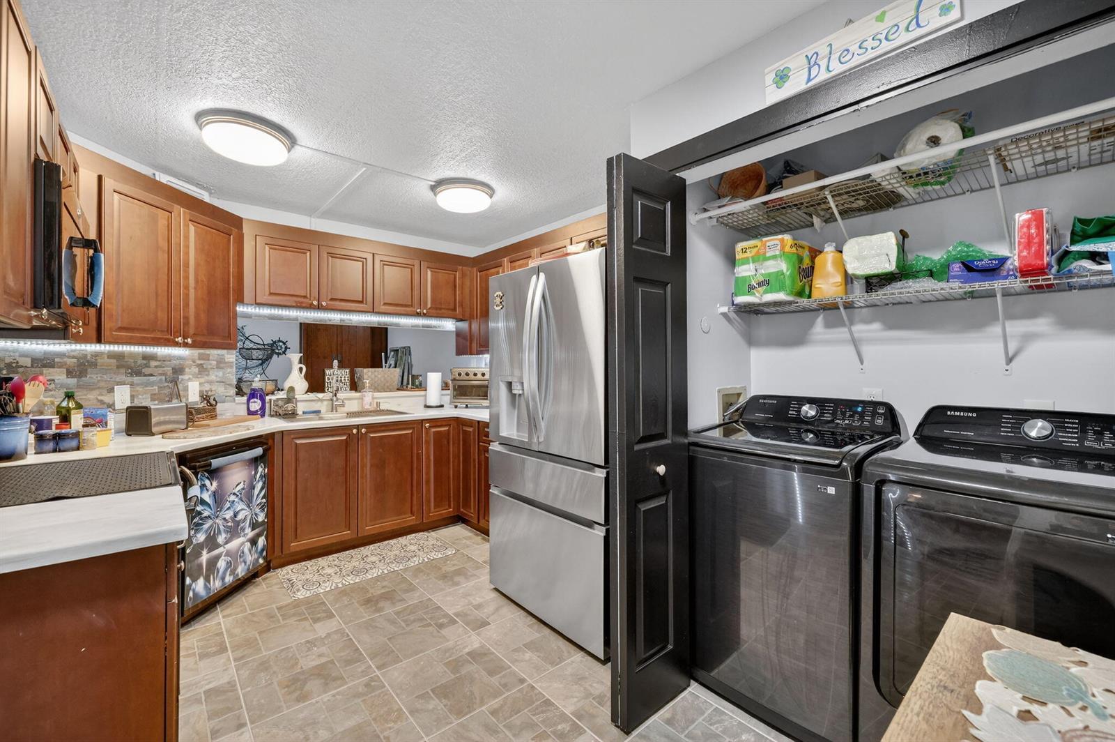Ver detalles H1-103 2 / 2 1092 sq. ft. $ 2026-06-15 0 foto