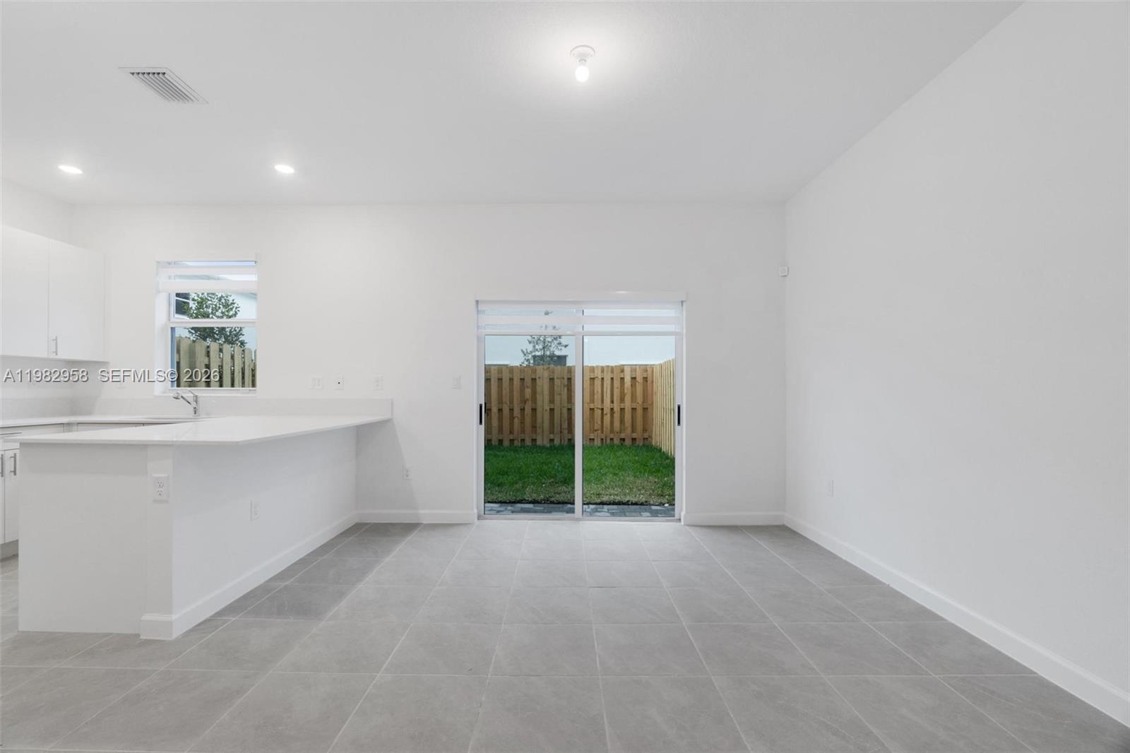 16281 3 / 3 1483 sq. ft. $ 2026-03-14 0 Photo