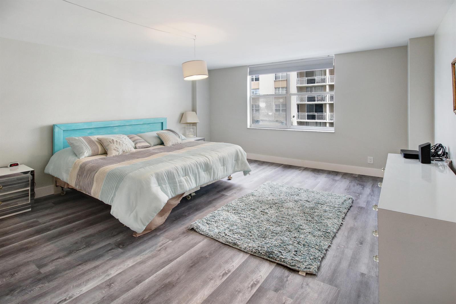 Photo of 1865 Ocean #6c, Hallandale Beach, Florida, 33009 - IMG_4012