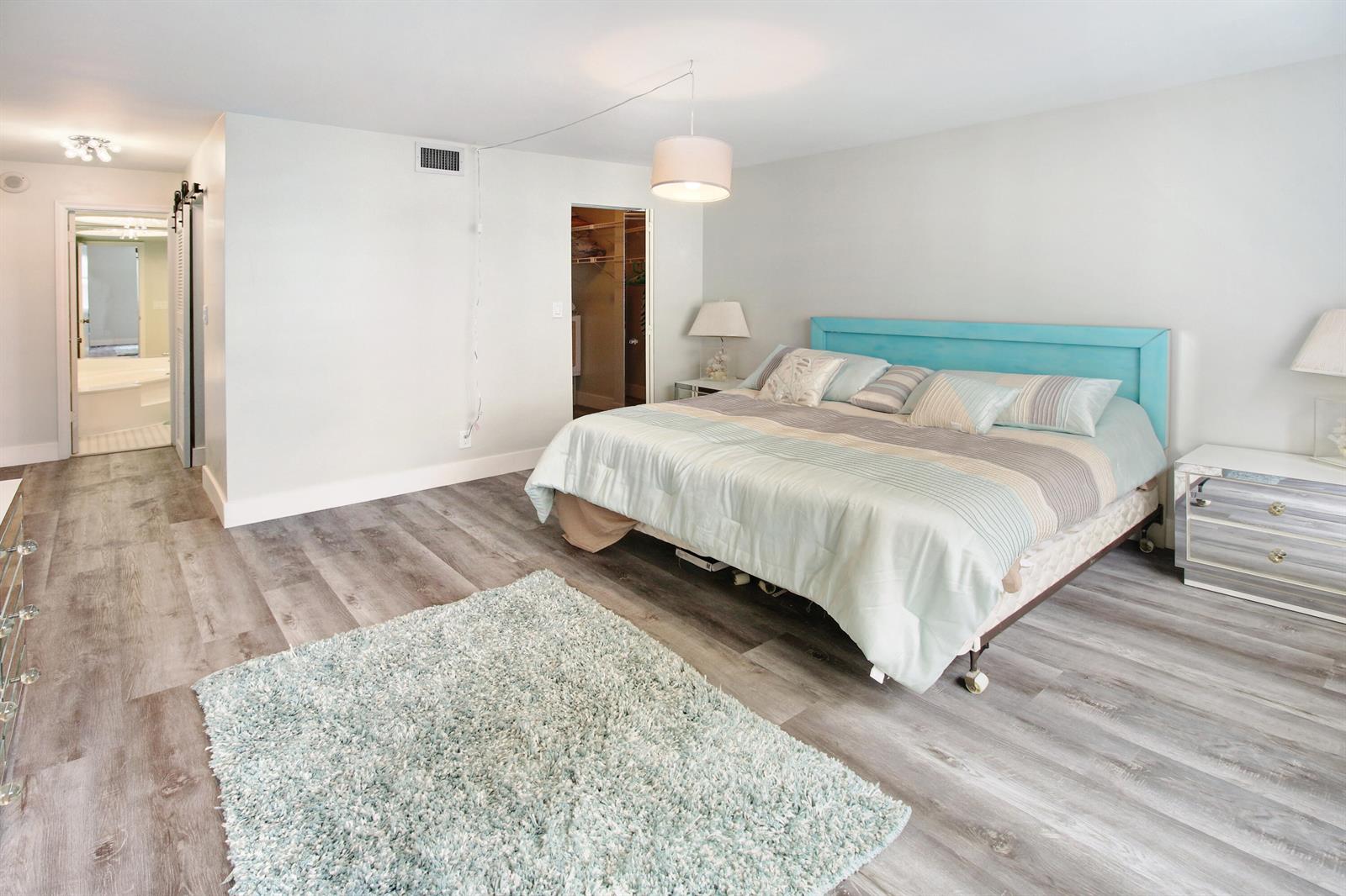 Photo of 1865 Ocean #6c, Hallandale Beach, Florida, 33009 - IMG_4018