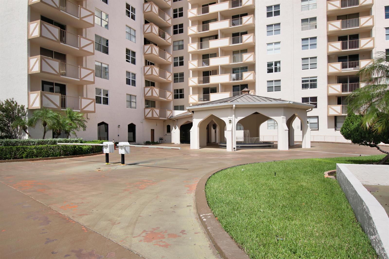 Photo of 1865 Ocean #6c, Hallandale Beach, Florida, 33009 - IMG_4053