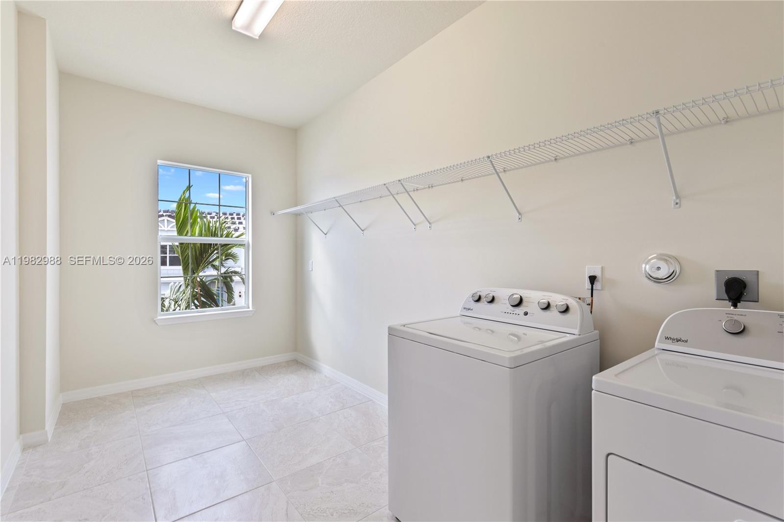 1455 3 / 3 1800 sq. ft. $ 2026-03-17 0 foto