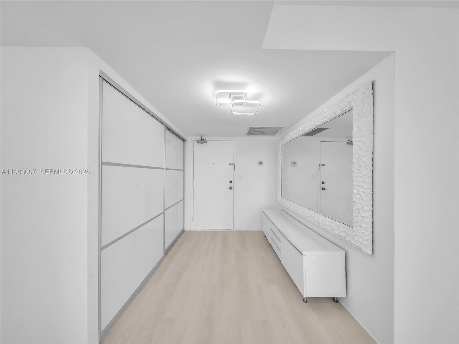 See details 1818 2 / 2 1856 sq. ft. $ 2026-03-14 0 Photo