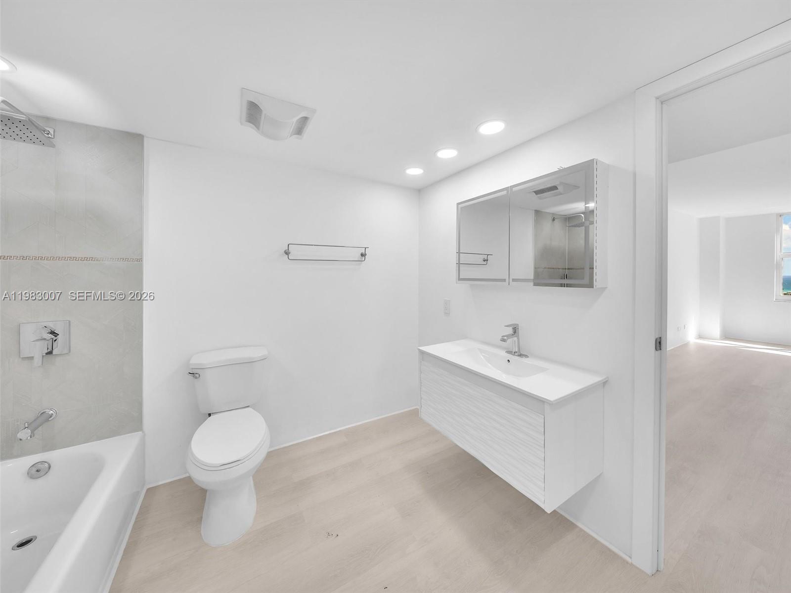 See details 1818 2 / 2 1856 sq. ft. $ 2026-03-14 0 Photo