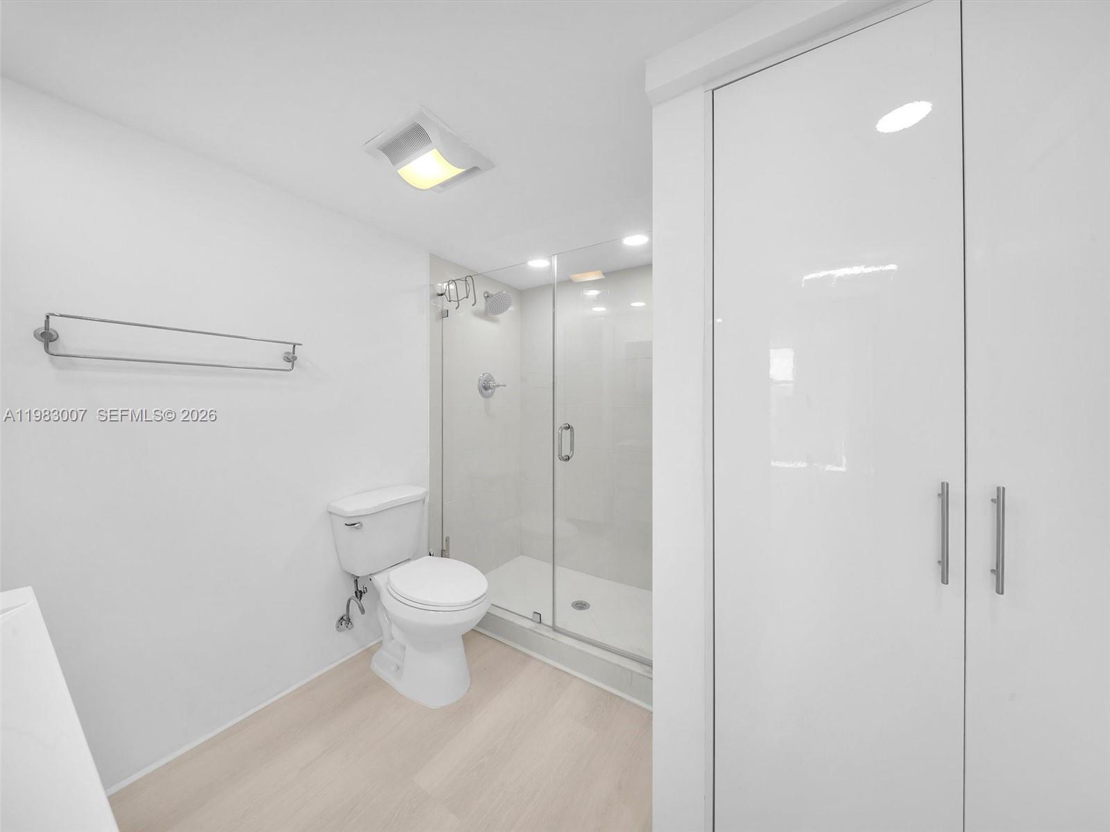 See details 1818 2 / 2 1856 sq. ft. $ 2026-03-14 0 Photo