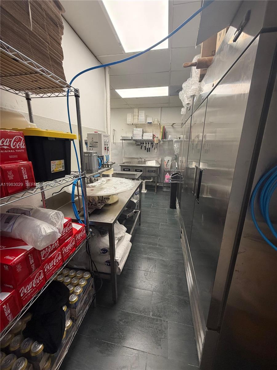   /   кв.футов $ 2026-03-14 0 Фото