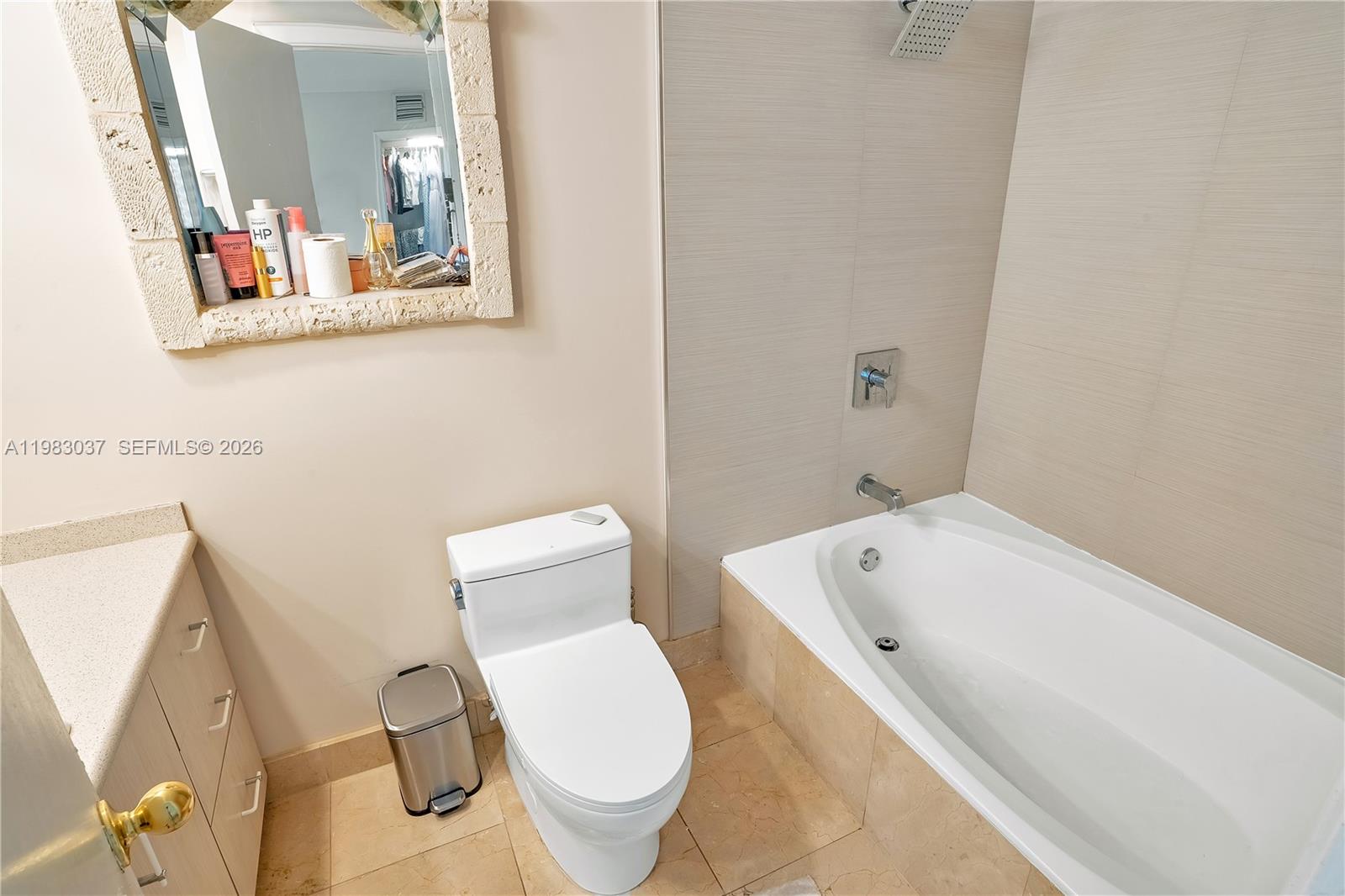 Photo of 2421 10th St (2421), Hallandale Beach, Florida, 33009 -