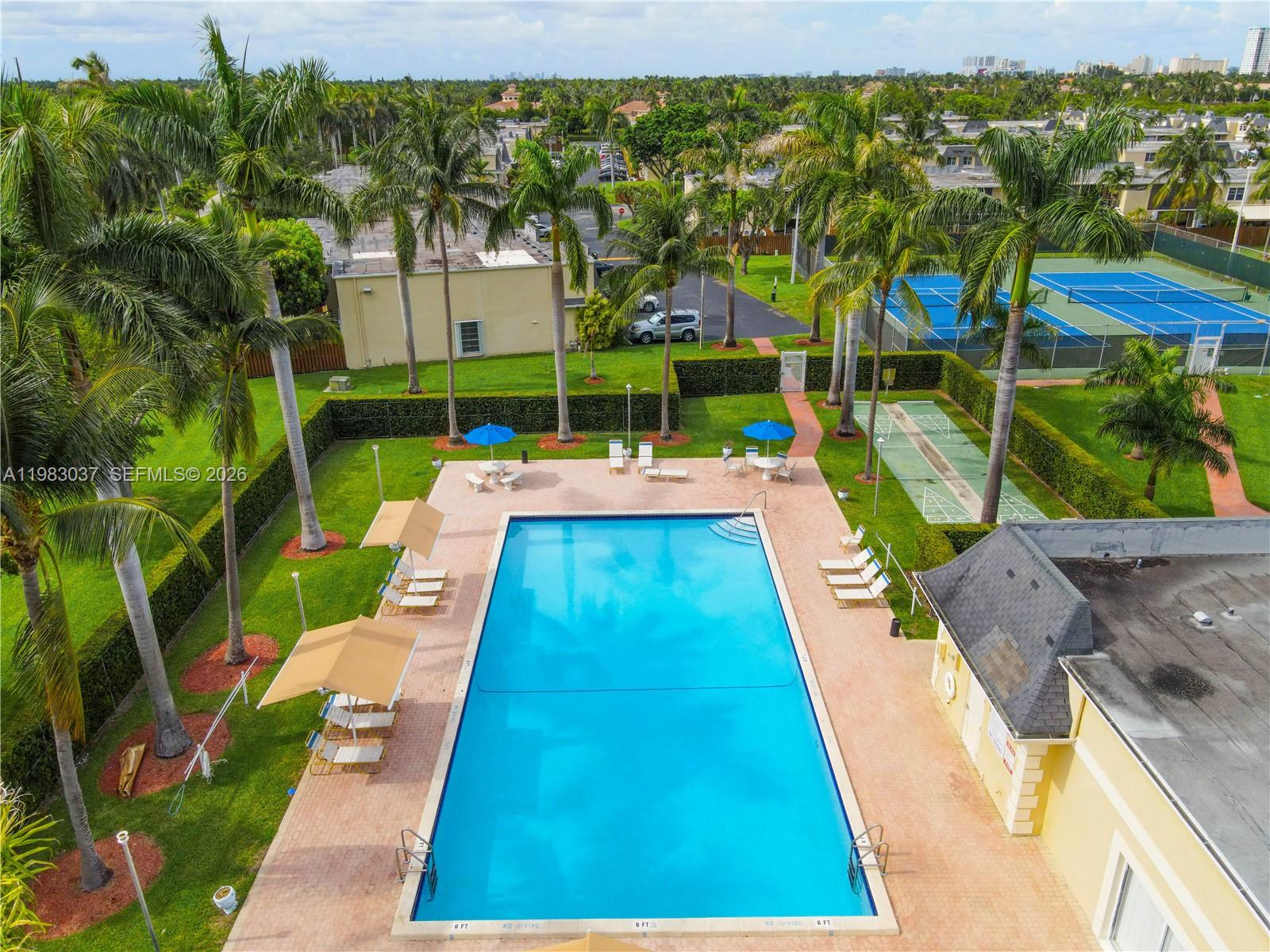 Photo of 2421 10th St (2421), Hallandale Beach, Florida, 33009 -