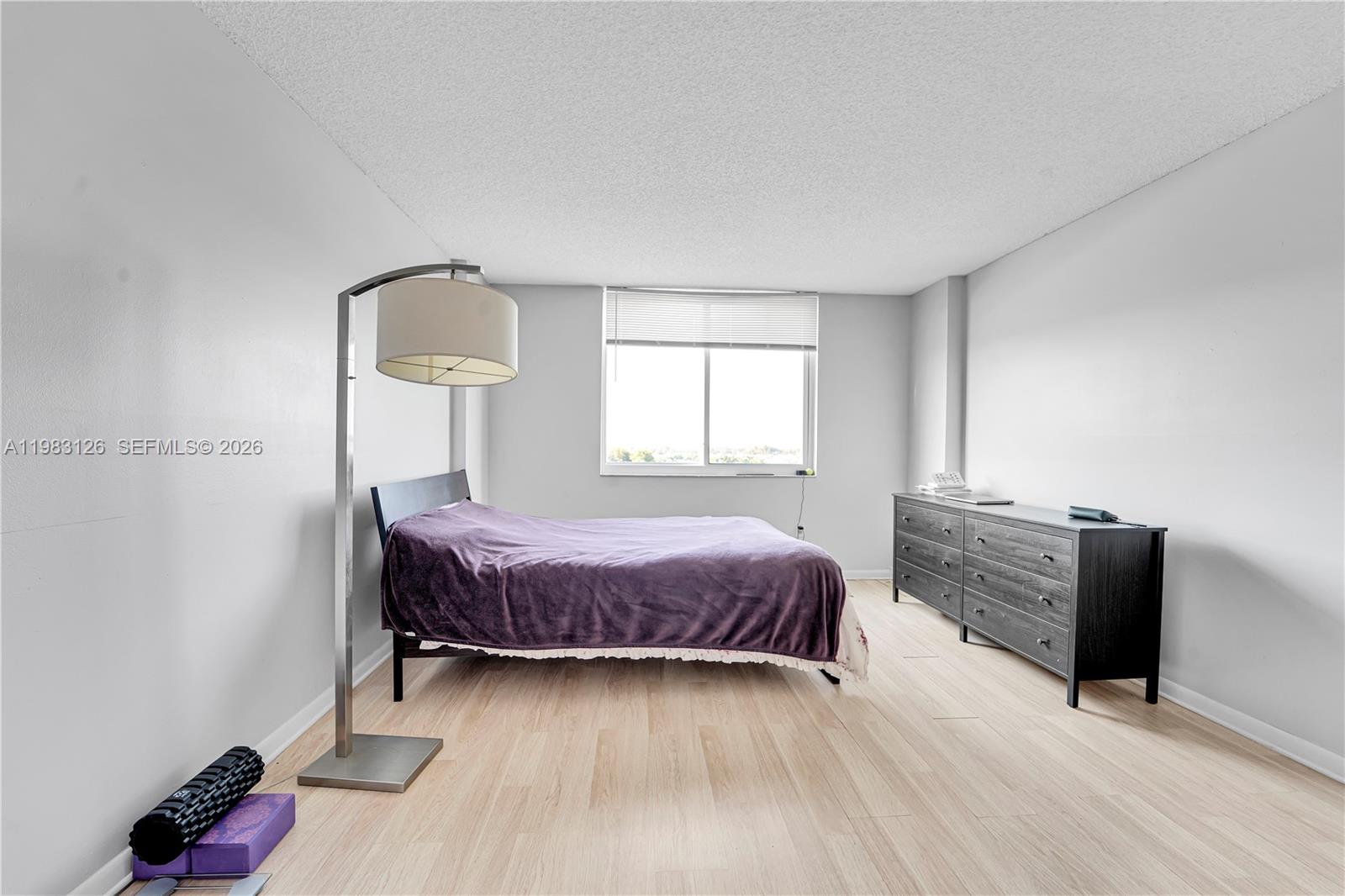 Ver detalles 704 2 / 2 1100 sq. ft. $ 2026-03-15 0 foto