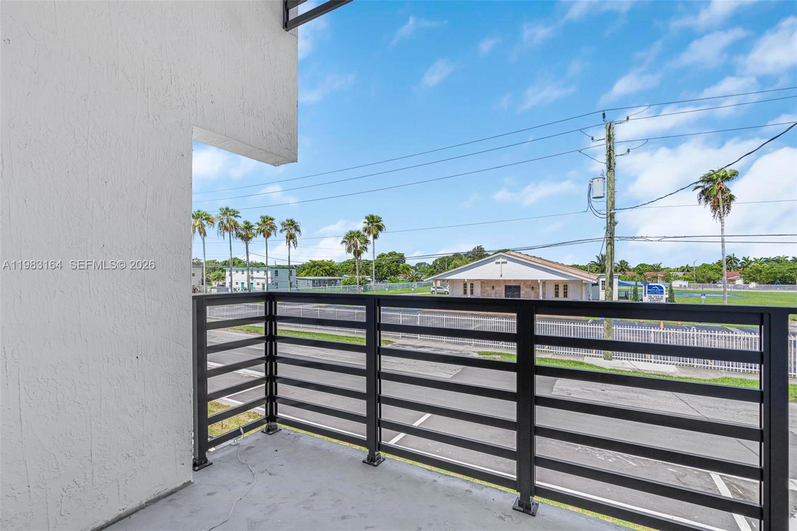   /  11000 кв.футов $ 2026-03-15 0 Фото