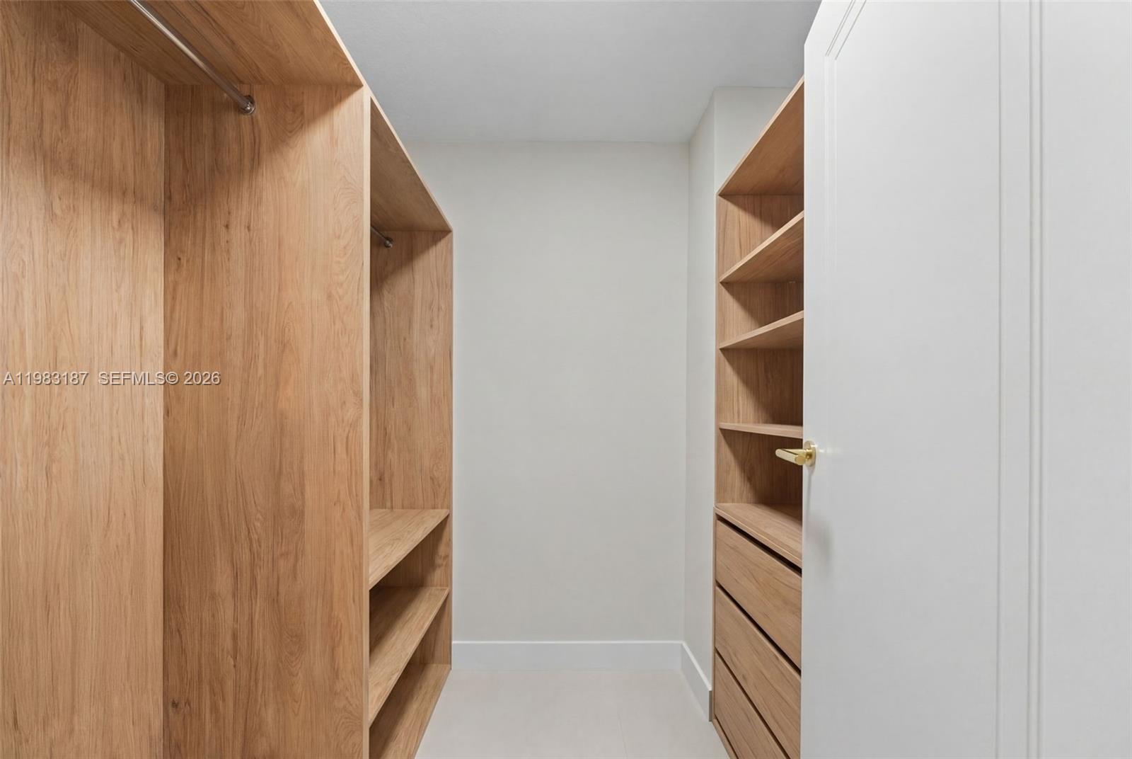 2202 2 / 2 1276 sq. ft. $ 2026-03-15 0 foto