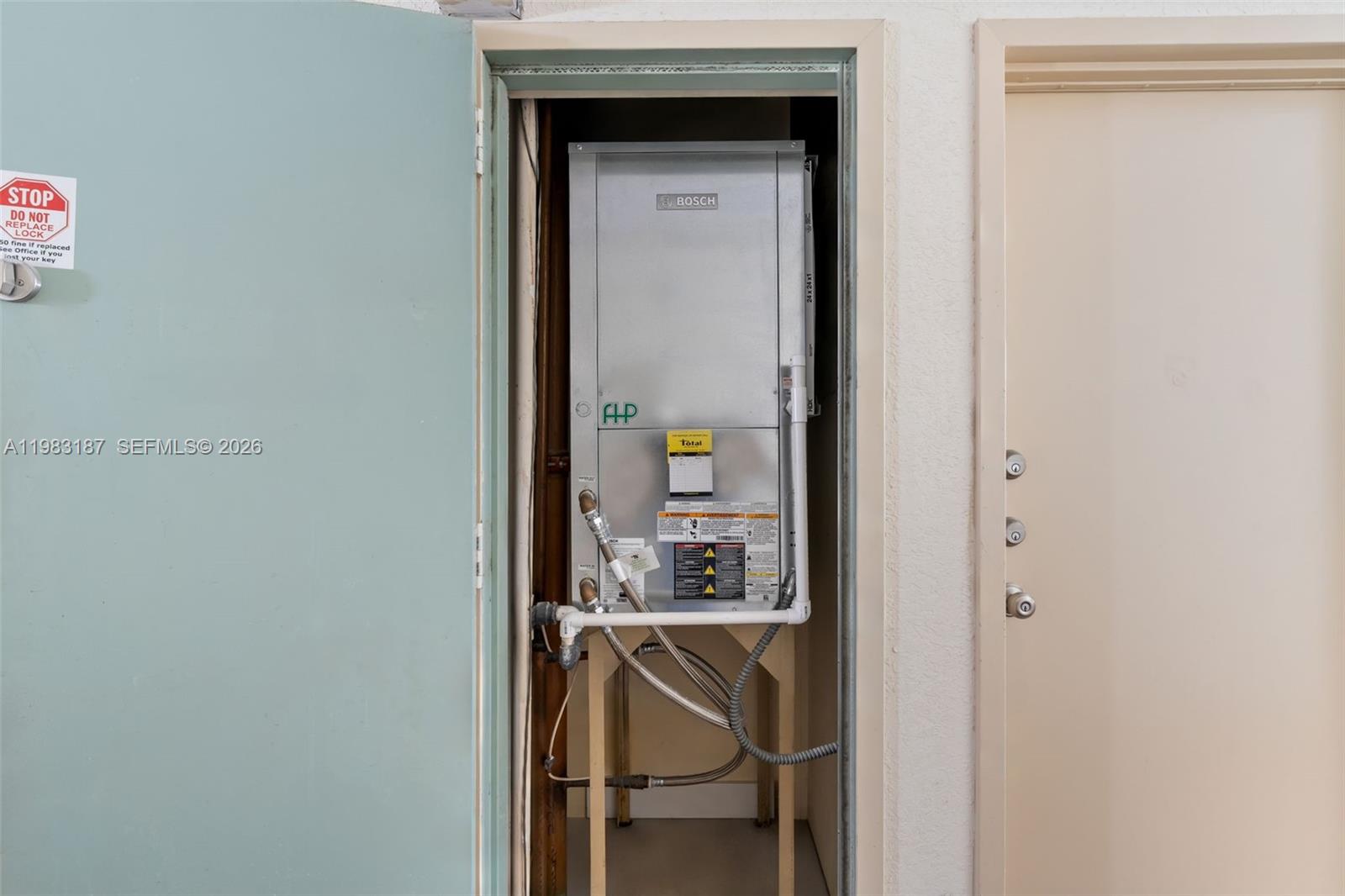 2202 2 / 2 1276 sq. ft. $ 2026-03-15 0 foto