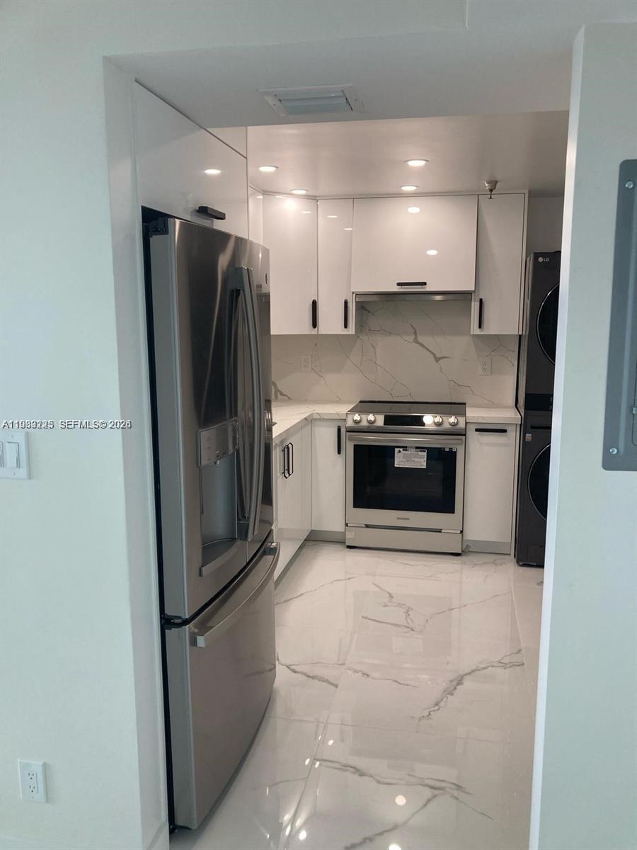 1206 2 / 2 1008 sq. ft. $ 2026-03-15 0 Photo