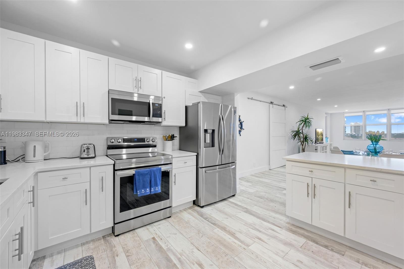 Photo of 3725 Ocean Dr  #924, Hollywood, Florida, 33019 - 