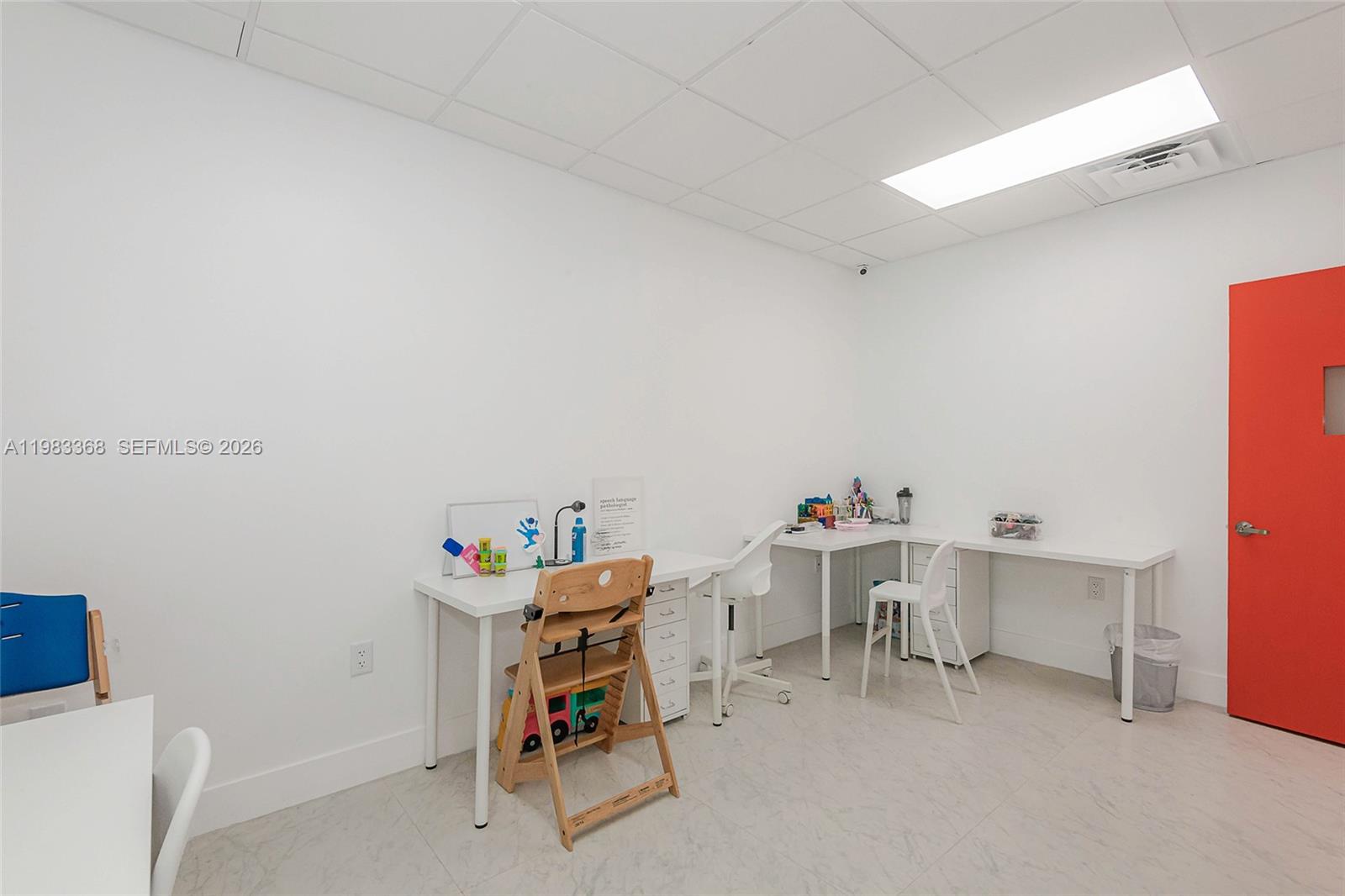   /   кв.футов $ 2026-03-16 0 Фото