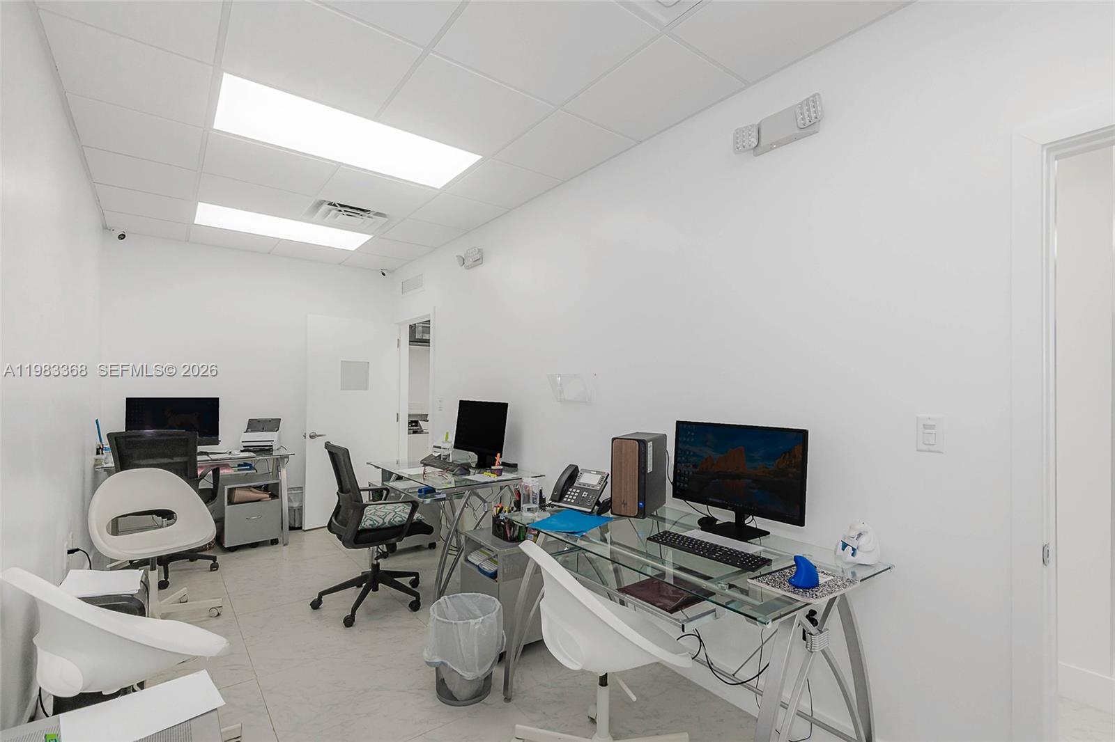   /   кв.футов $ 2026-03-16 0 Фото