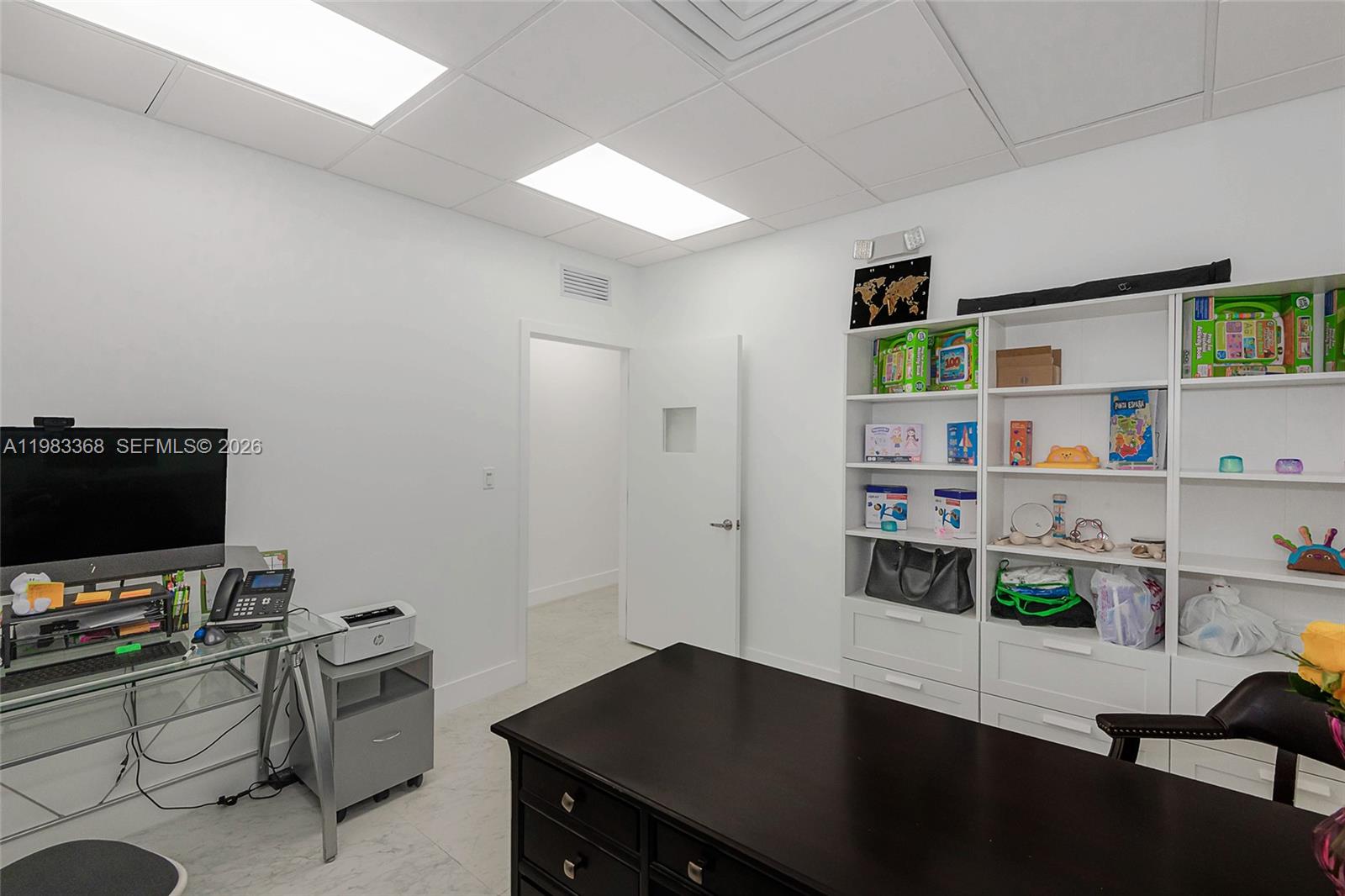   /   кв.футов $ 2026-03-16 0 Фото