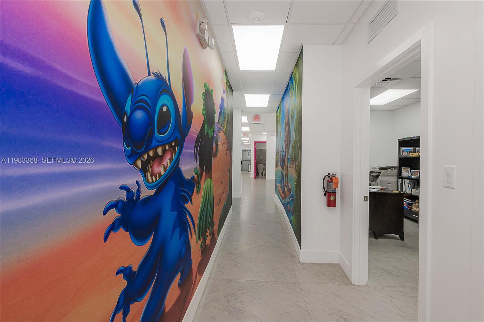   /   кв.футов $ 2026-03-16 0 Фото