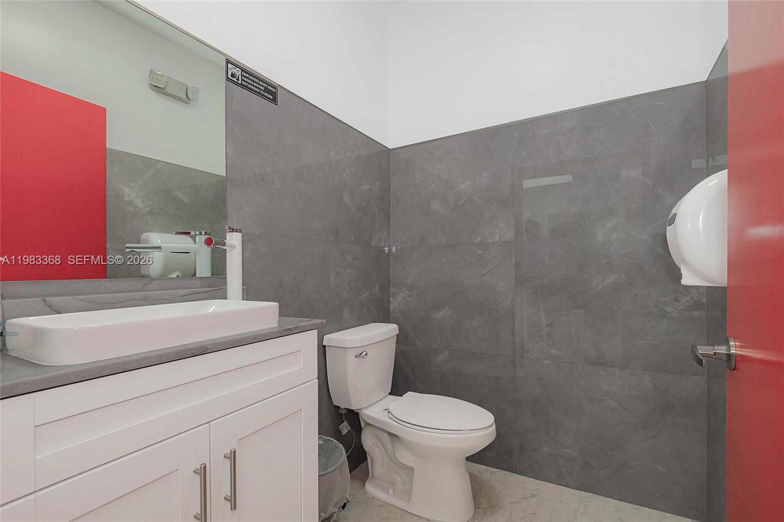   /   кв.футов $ 2026-03-16 0 Фото