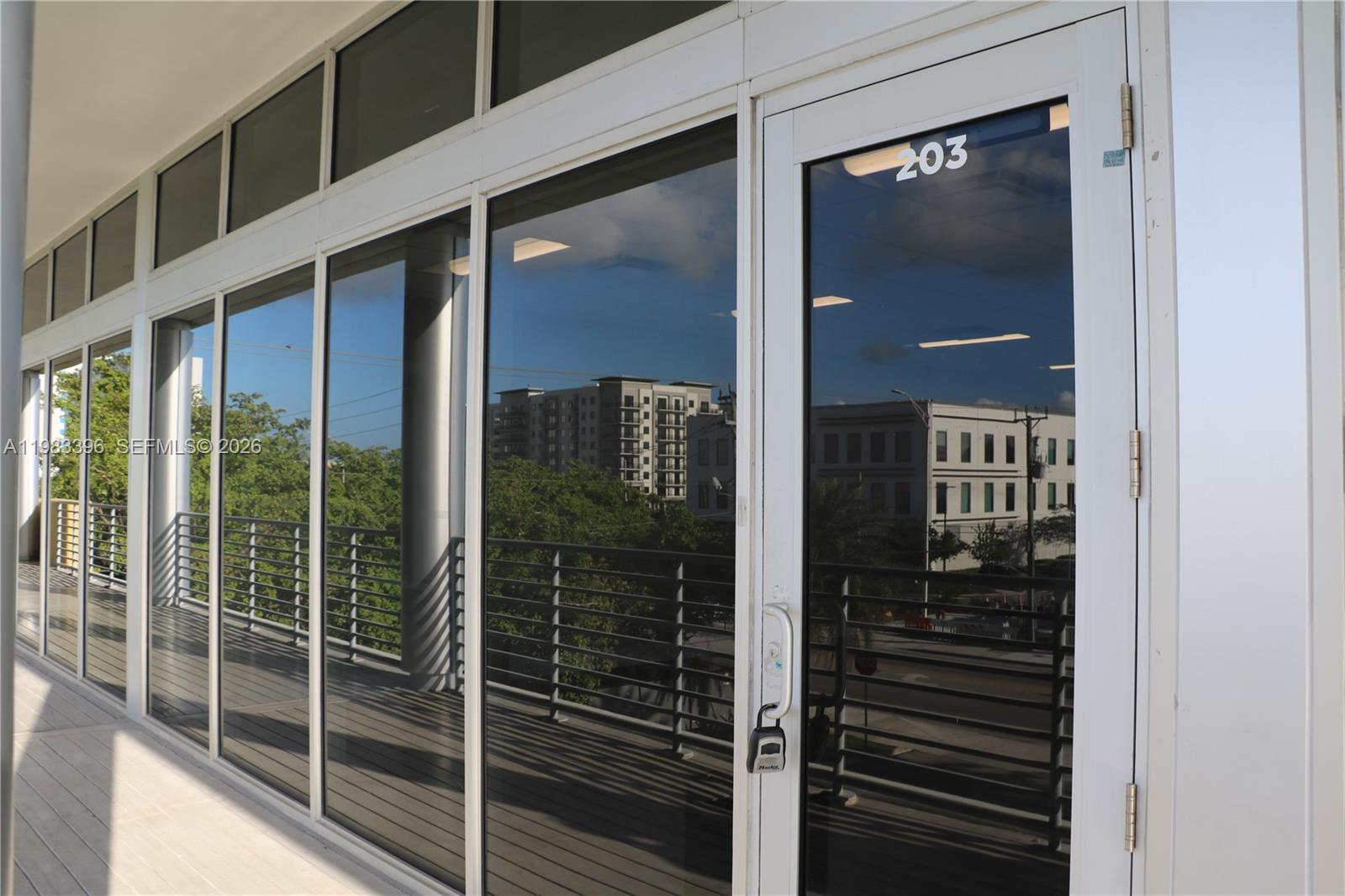 203  /   sq. ft. $ 2026-03-16 0 foto