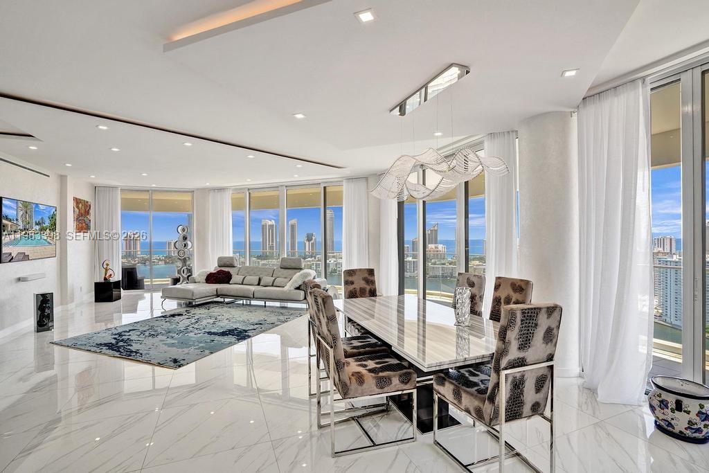 3005 2 / 3 2154 кв.футов $ 2026-03-16 0 Фото