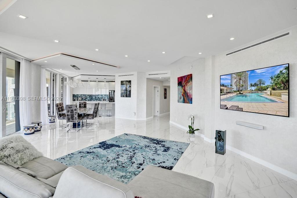 3005 2 / 3 2154 кв.футов $ 2026-03-16 0 Фото